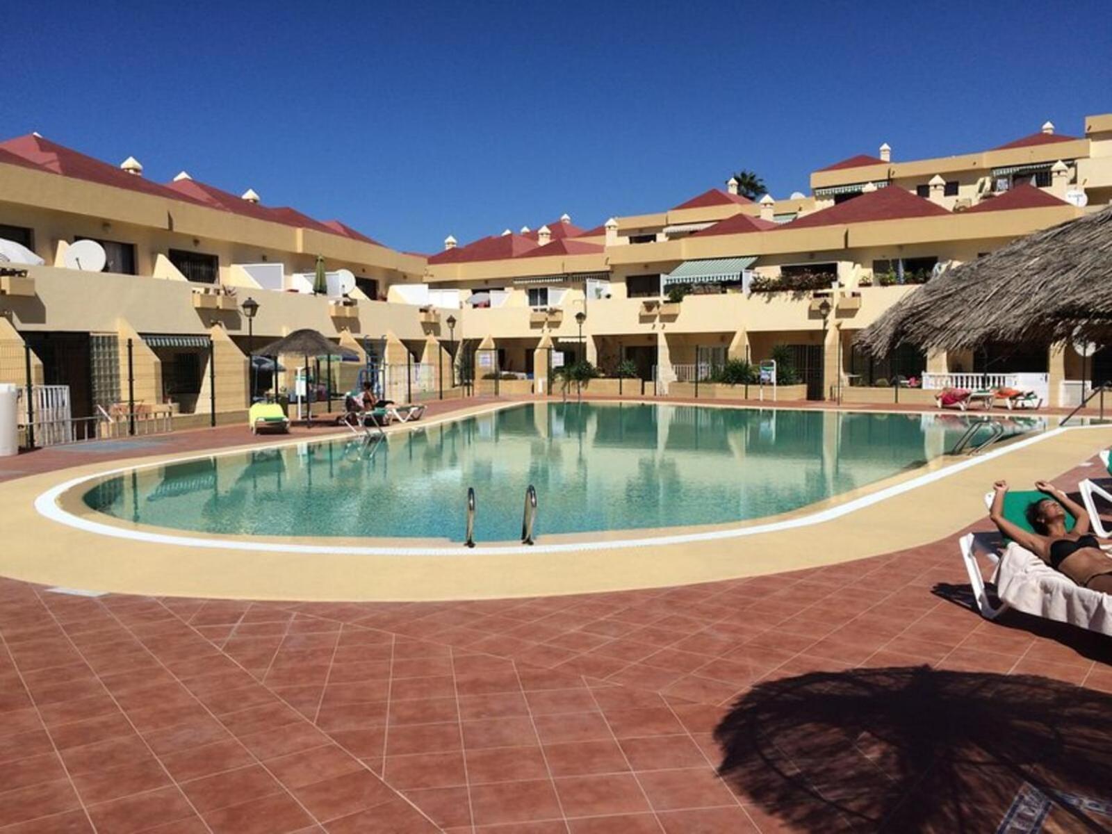 Cozy And Sunny With Everything Need, Great Location Costa Adeje (Tenerife)