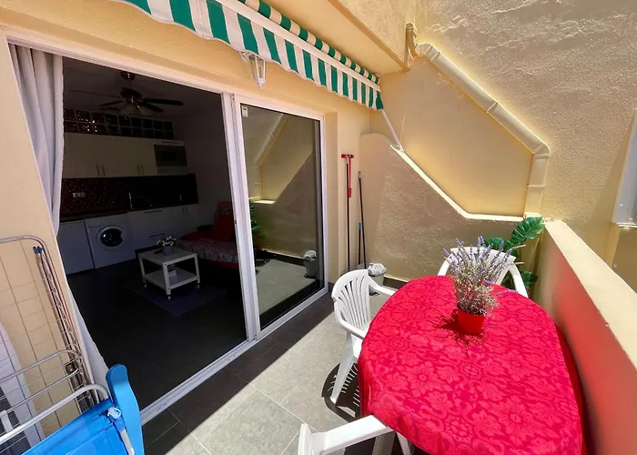Cozy And Sunny Apartment With Everything You Need, Great Location